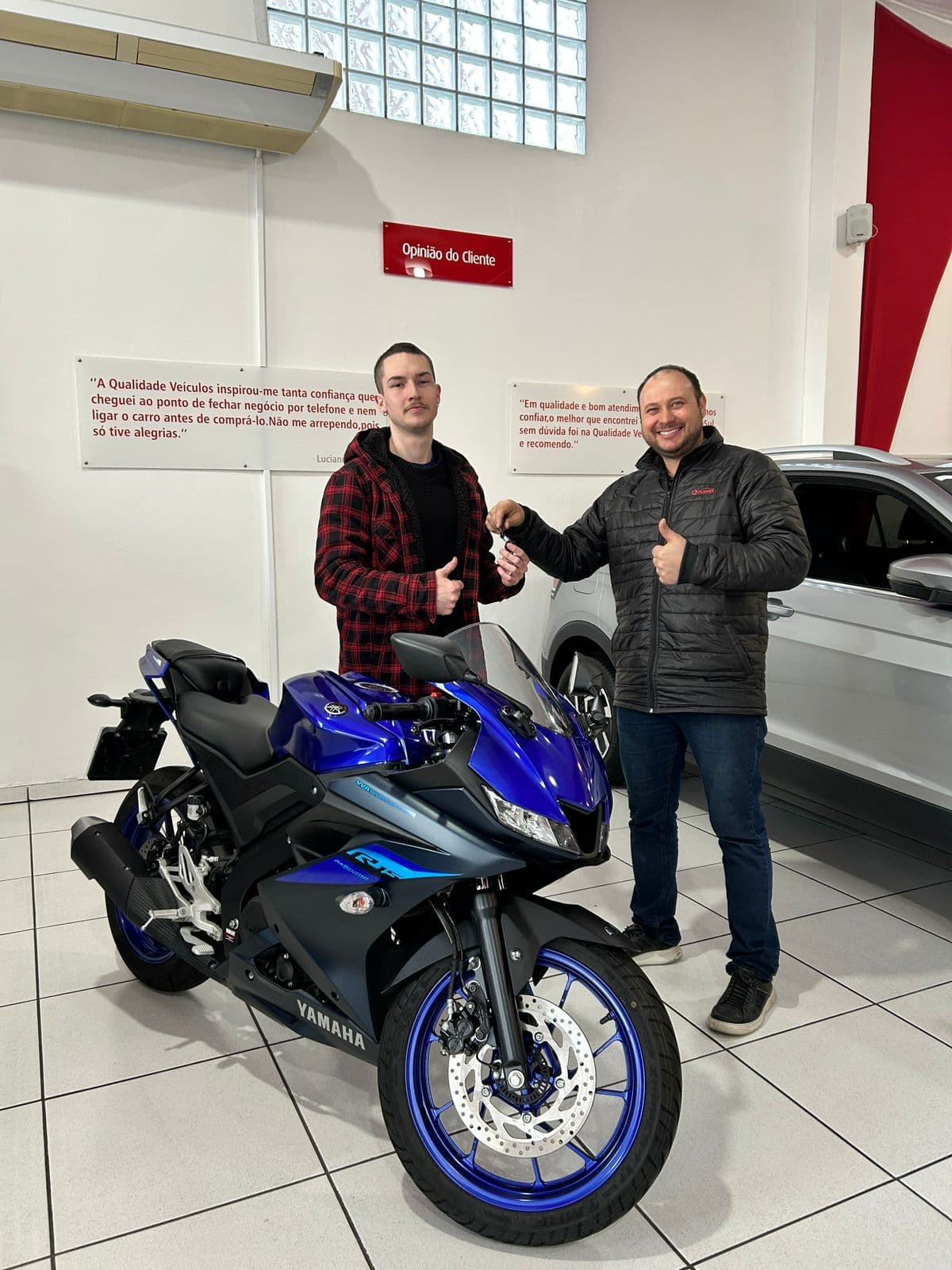 Cliente Feliz Qualidade Veículos