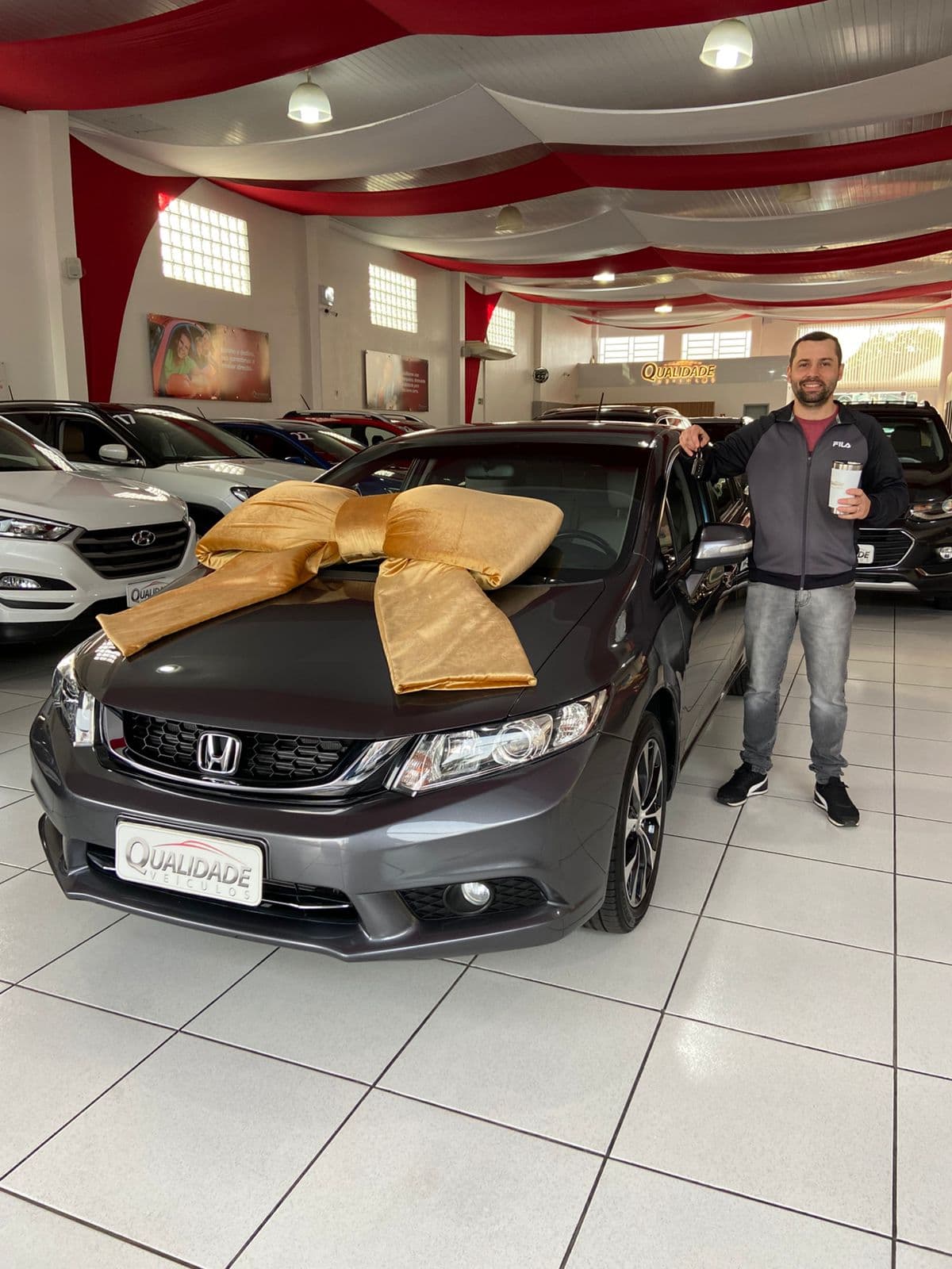 Cliente Feliz Qualidade Veículos