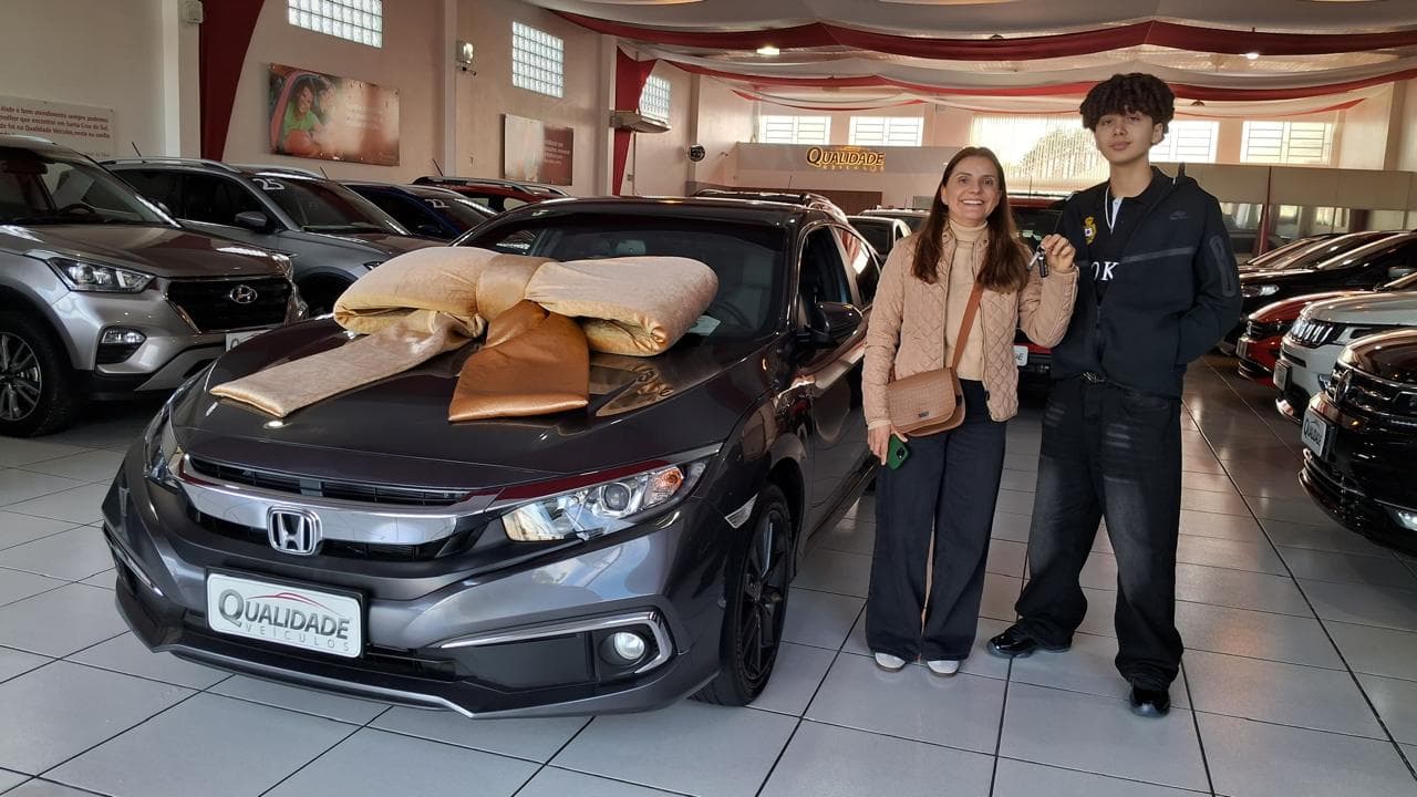 Cliente Feliz Qualidade Veículos